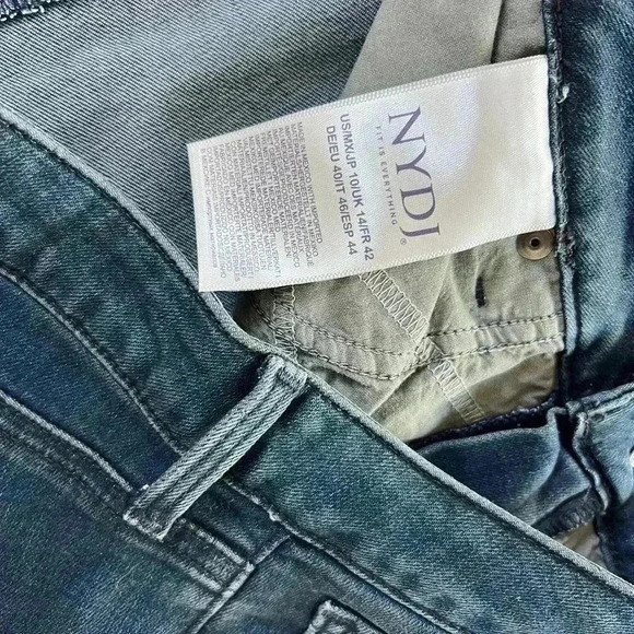 NYDJ Ami Skinny Ankle Geometric Laser Print Jean in Firesky, Dark Wash Size 10 - Picture 6 of 6